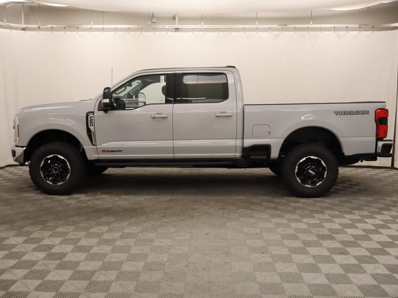 2025 Ford F-250 Super Duty Crew Cab Lariat