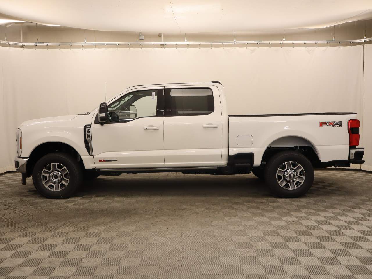 2025 Ford F-250 Super Duty Crew Cab Lariat