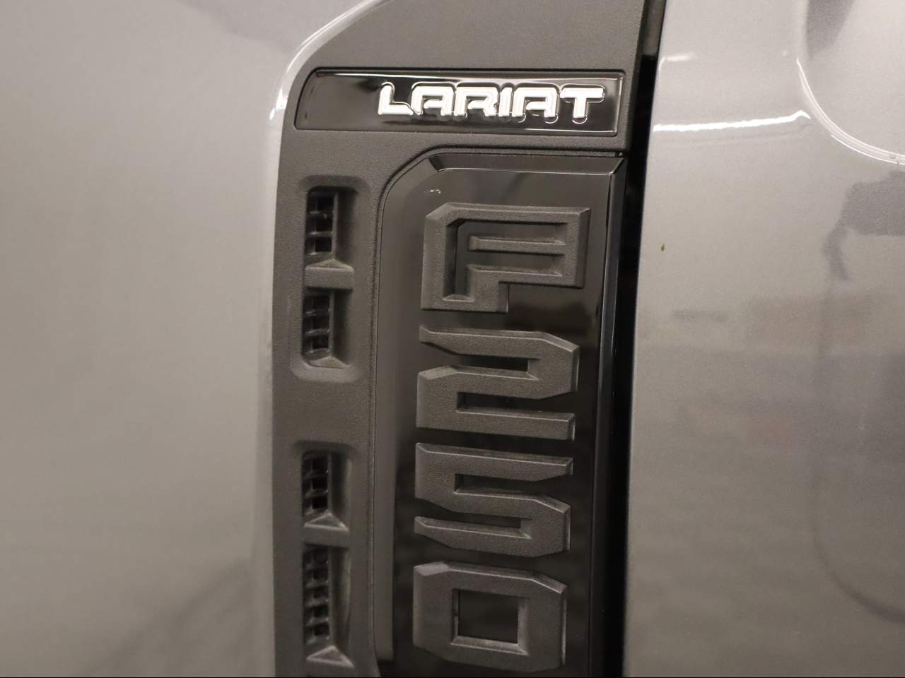 2023 Ford F-250 Super Duty Lariat Crew Cab