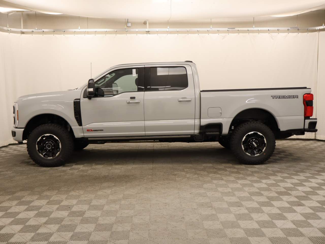 2025 Ford F-250 Super Duty Crew Cab Platinum
