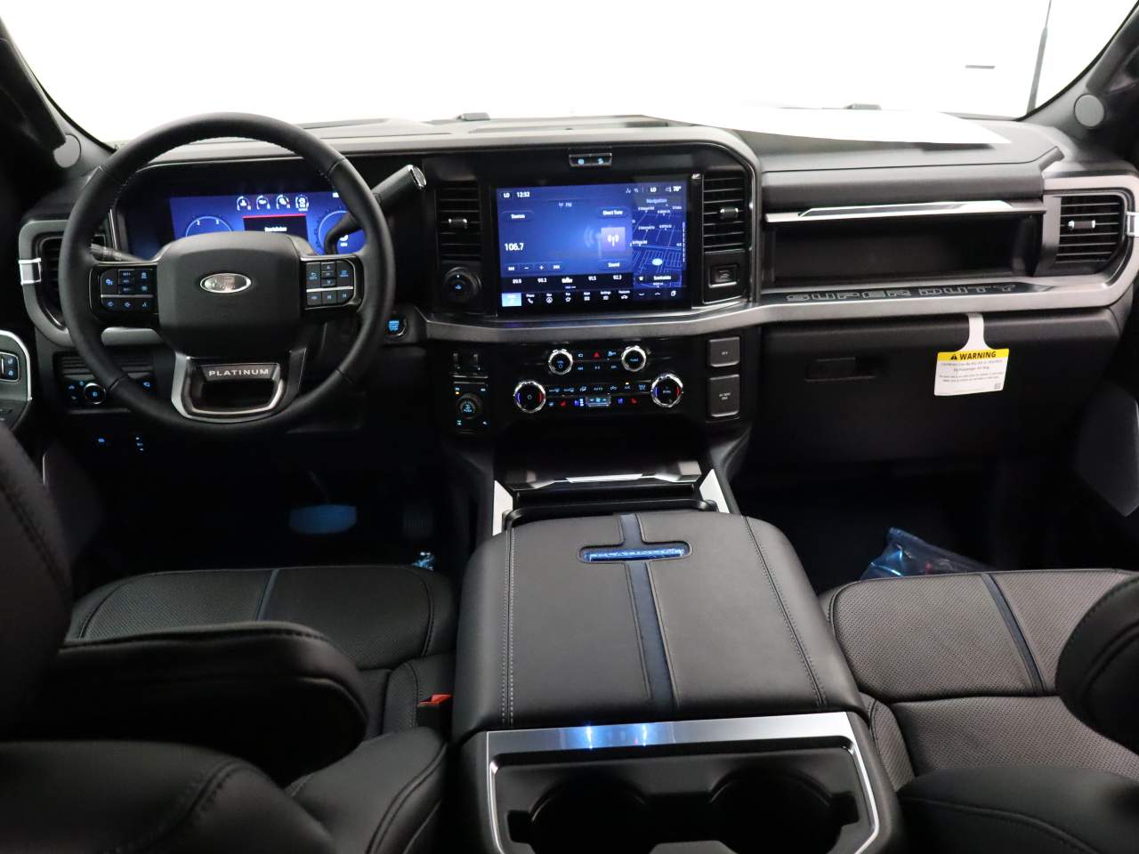 2026 Ford F-250 Super Duty Platinum - Photo 15