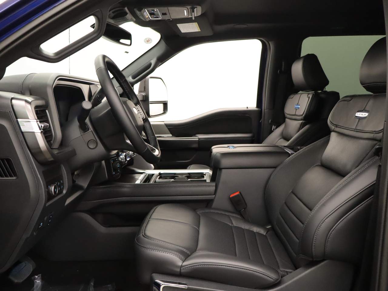 2026 Ford F-250 Super Duty Platinum - Photo 16