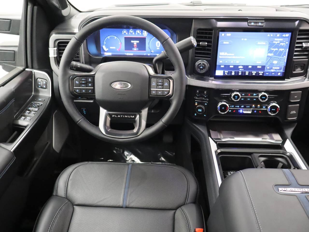 2026 Ford F-250 Super Duty Platinum - Photo 14
