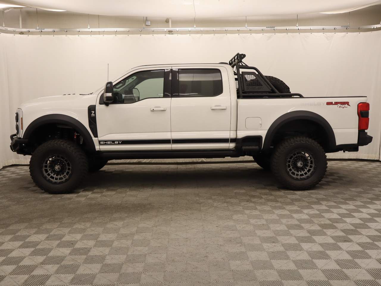 2025 Ford F-250 Super Duty Crew Cab Lariat