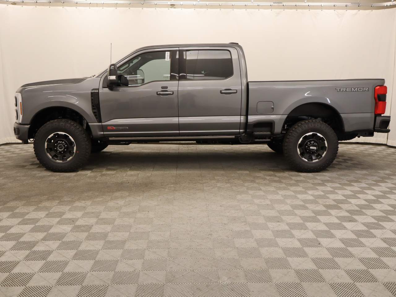 2025 Ford F-250 Super Duty Crew Cab Platinum