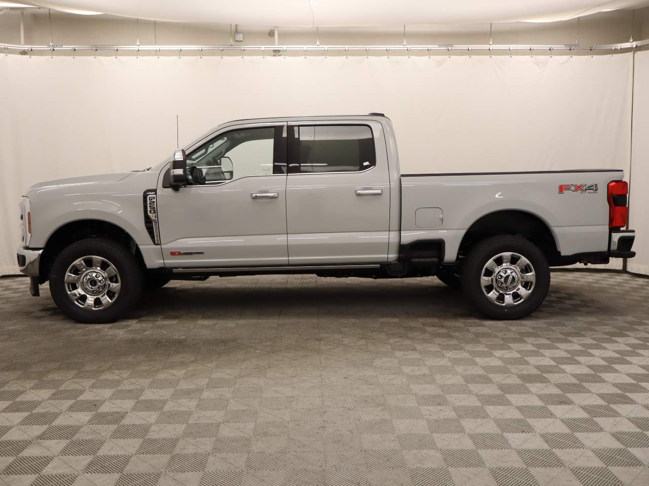 2025 Ford F-250 Super Duty Crew Cab Lariat