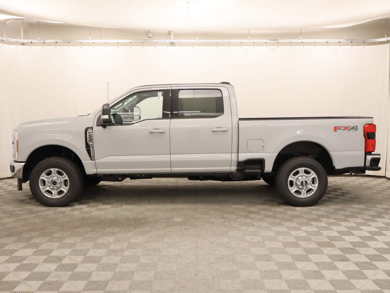 2026 Ford F-250 Super Duty Crew Cab XLT