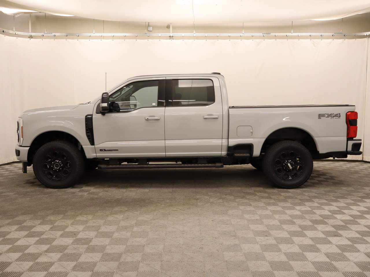 2025 Ford F-250 Super Duty Crew Cab Lariat