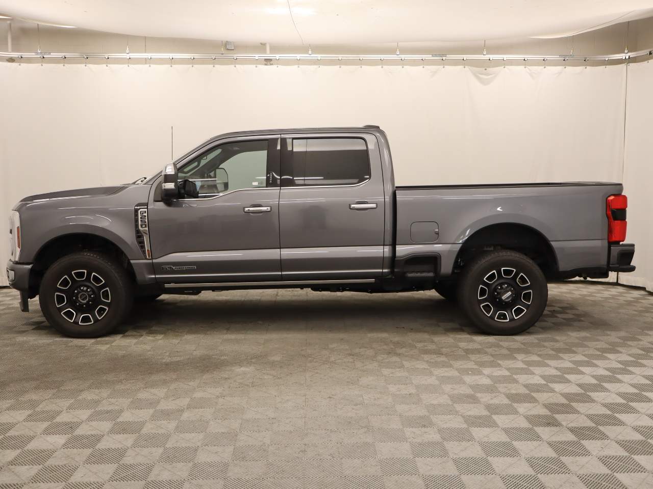 2024 Ford F-250 Super Duty Platinum Crew Cab