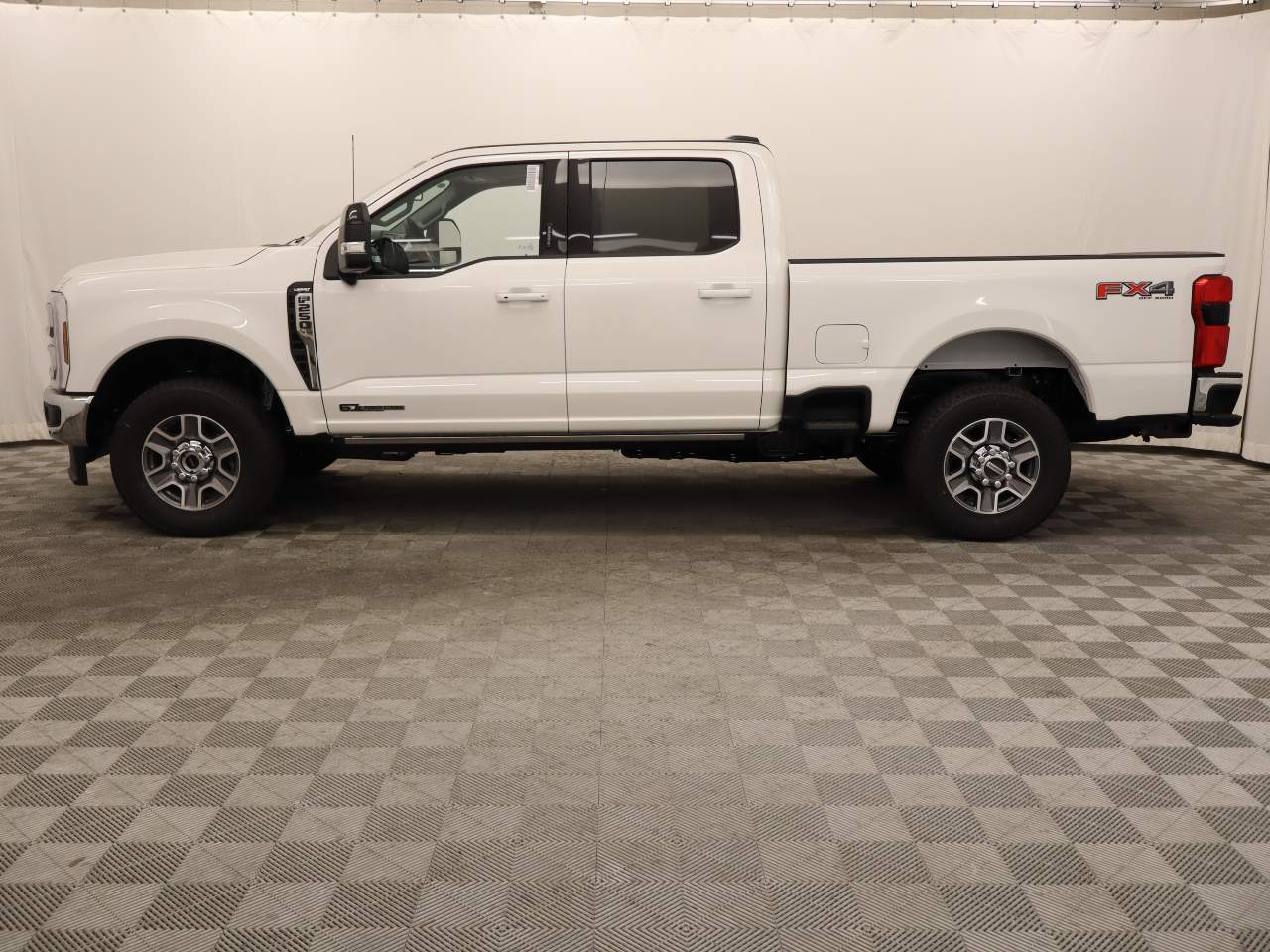 2024 Ford F-250 Super Duty Crew Cab Lariat