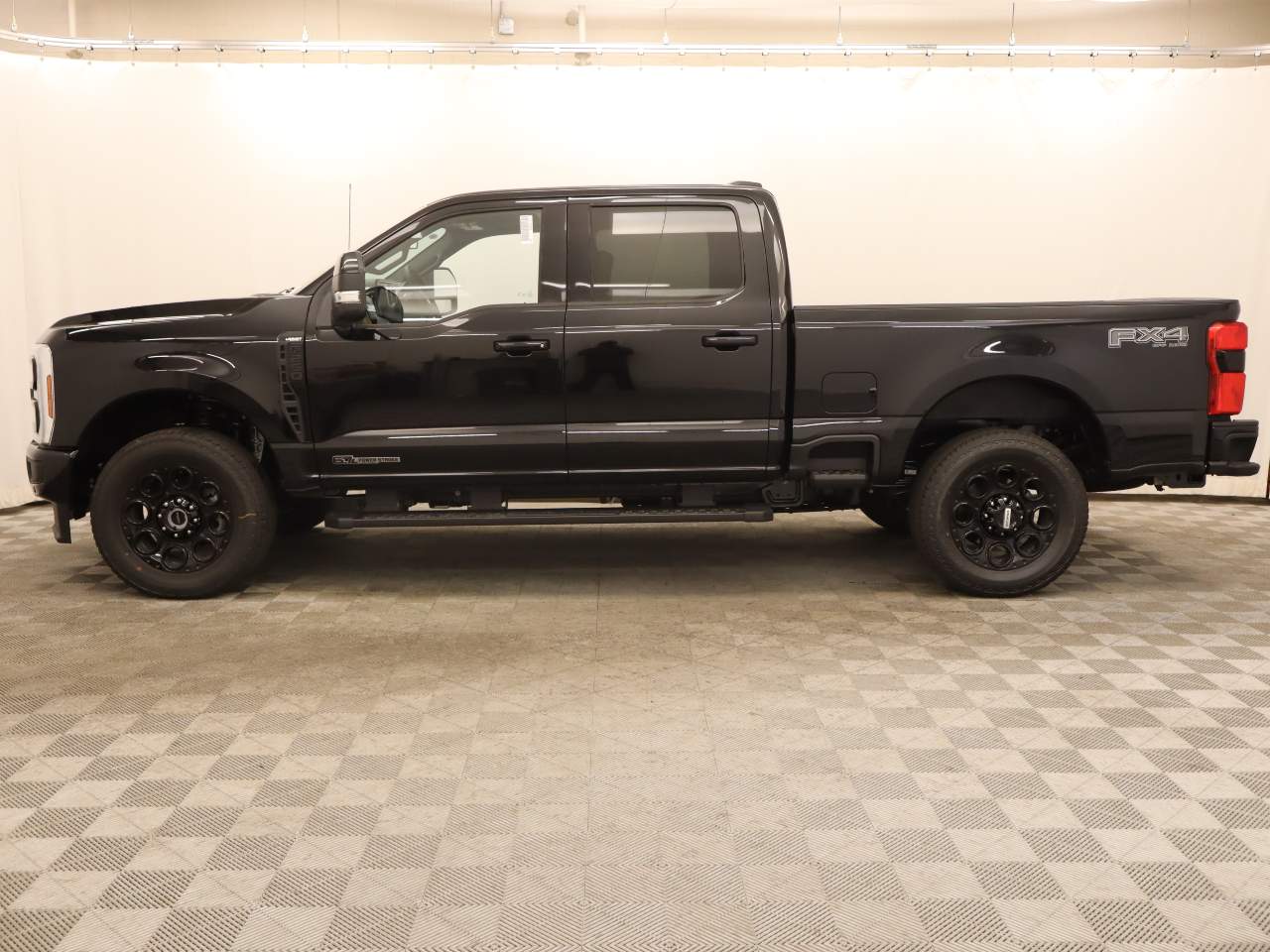 2025 Ford F-250 Super Duty Crew Cab Lariat