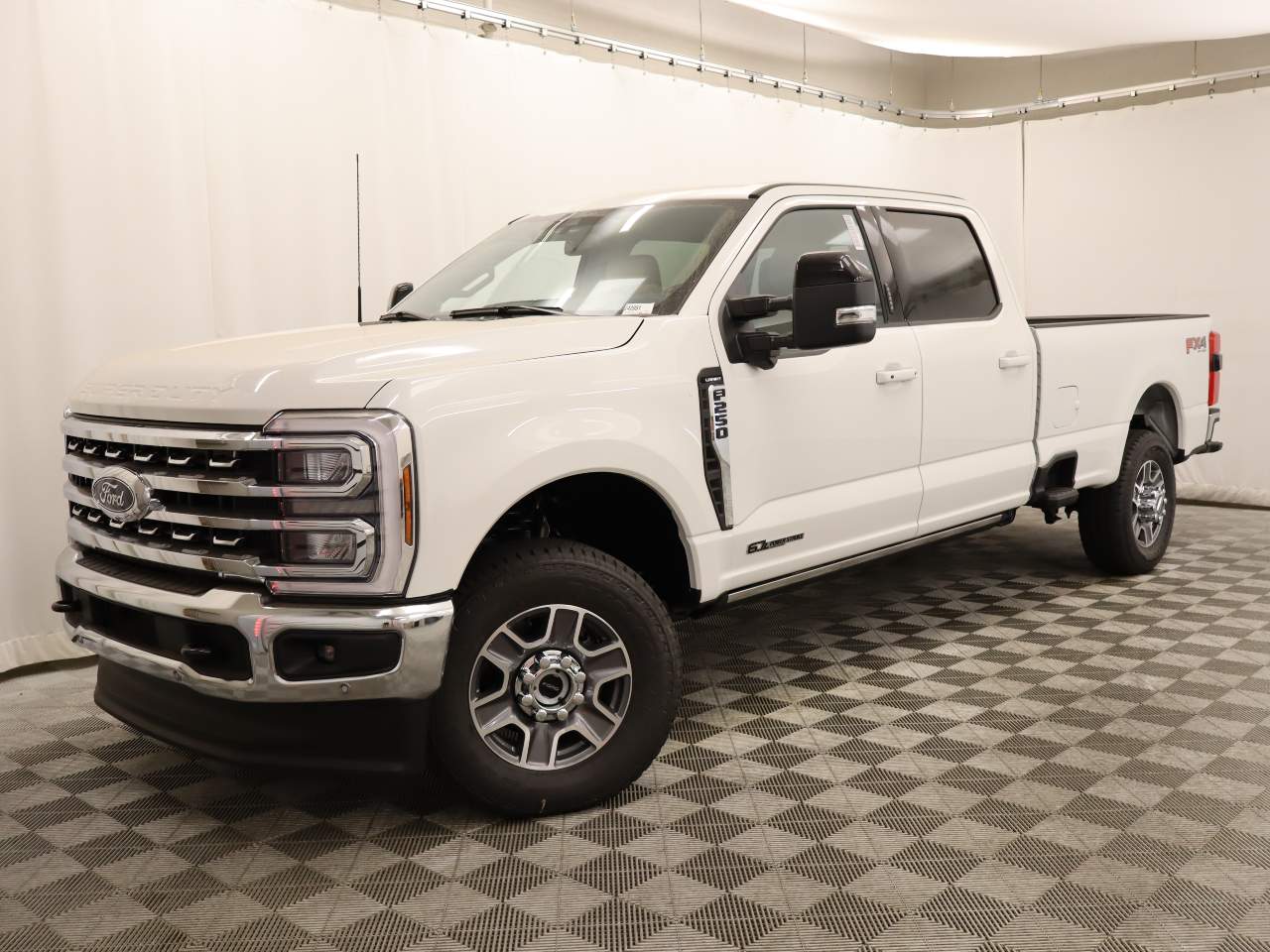 2024 Ford F-250 Super Duty Crew Cab Lariat