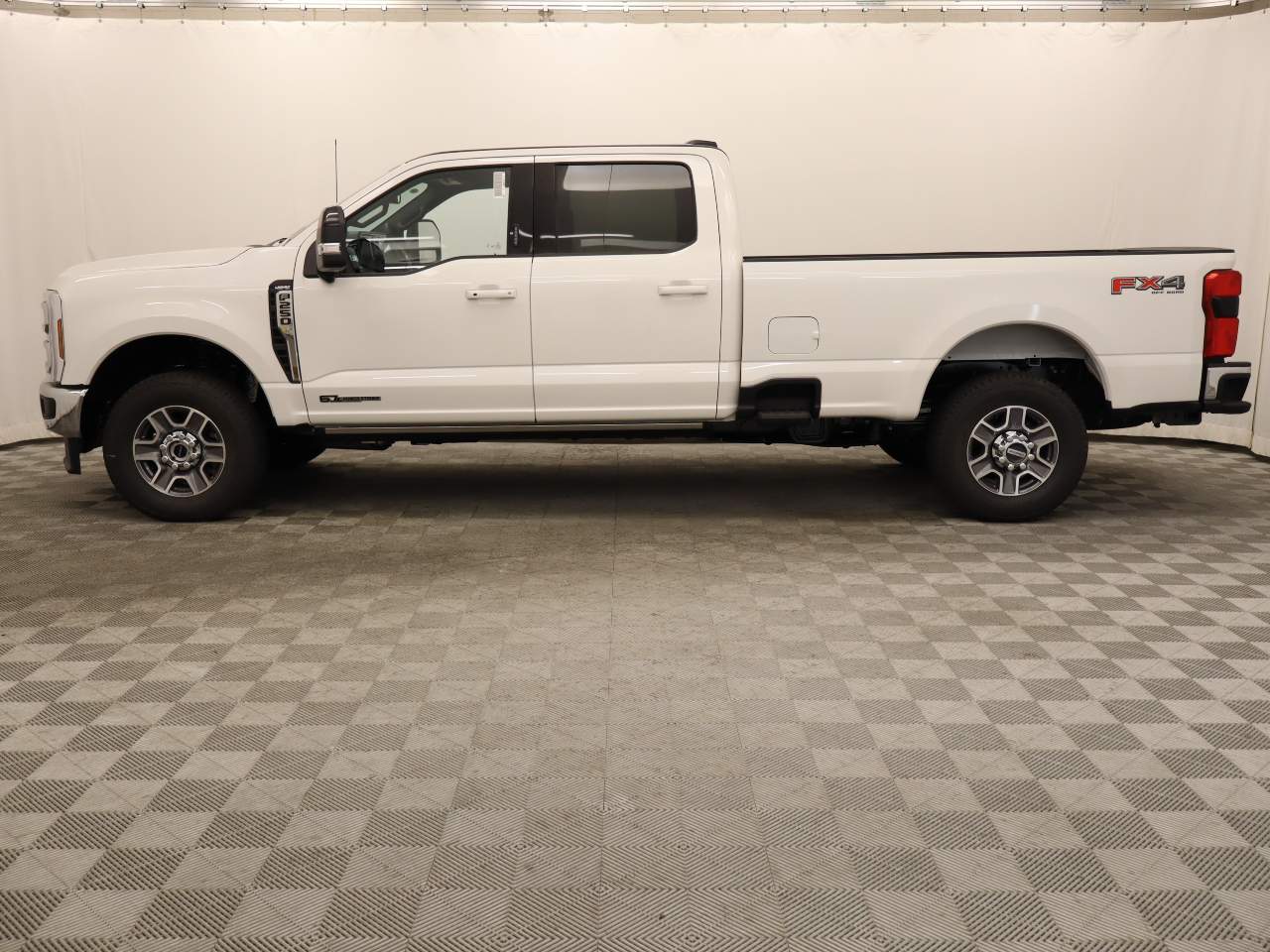 2024 Ford F-250 Super Duty Crew Cab Lariat