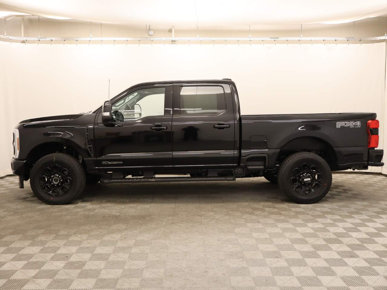 2025 Ford F-250 Super Duty Crew Cab Lariat