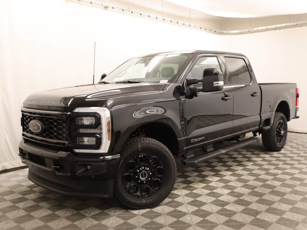 2025 Ford F-250 Super Duty Crew Cab Lariat