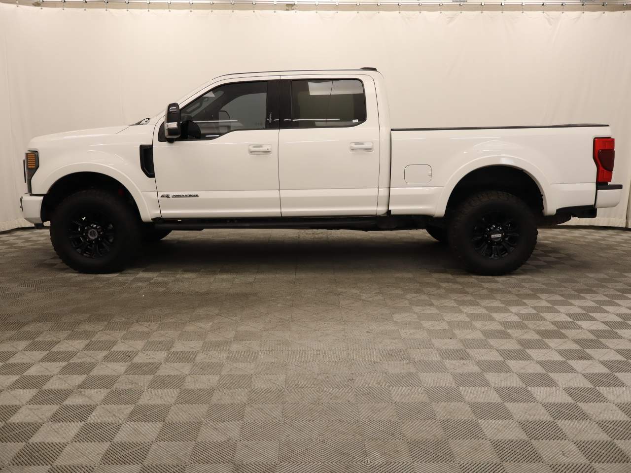 2021 Ford F-250 Super Duty Lariat Crew Cab