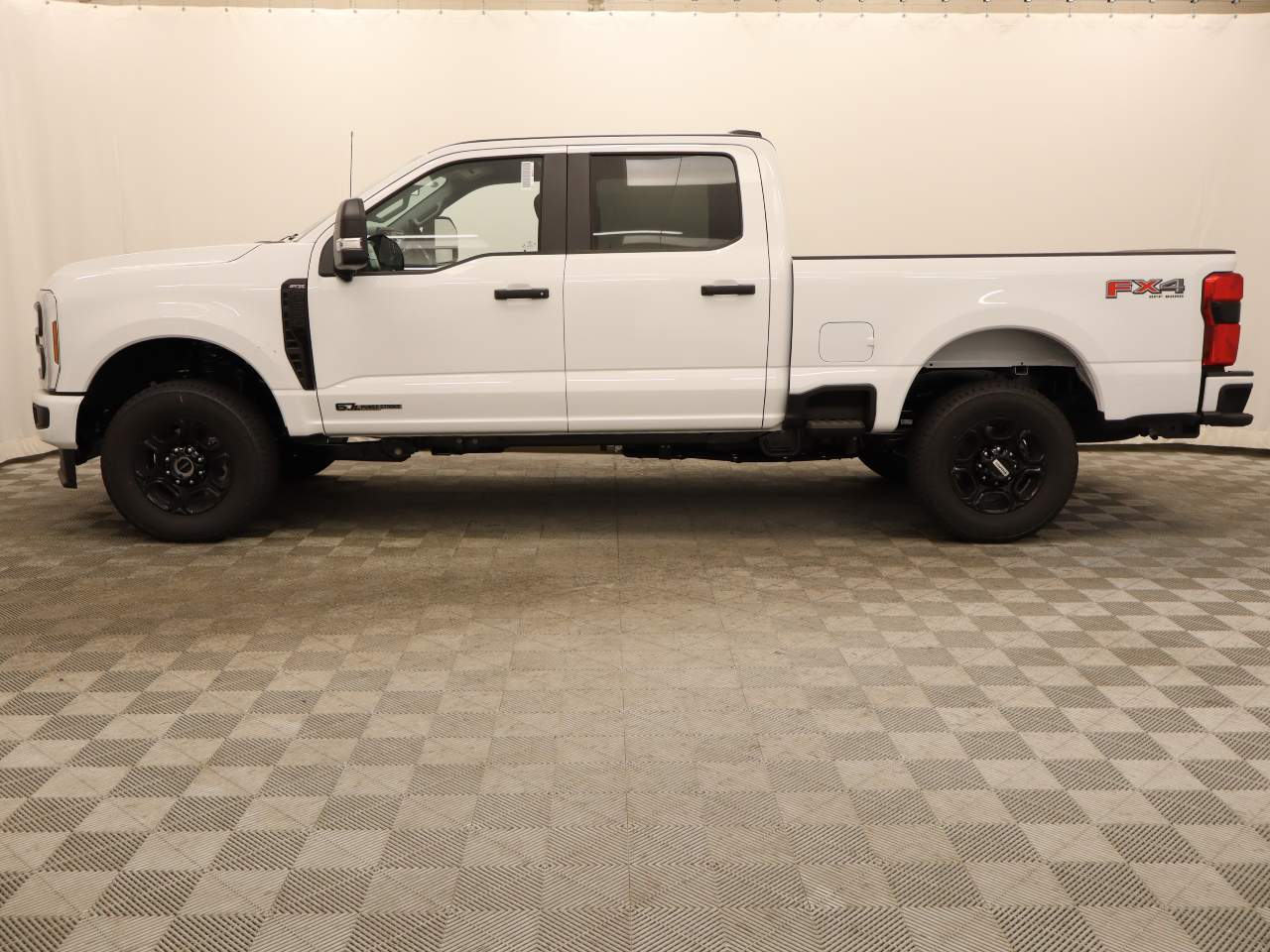 2024 Ford F-250 Super Duty Crew Cab XL