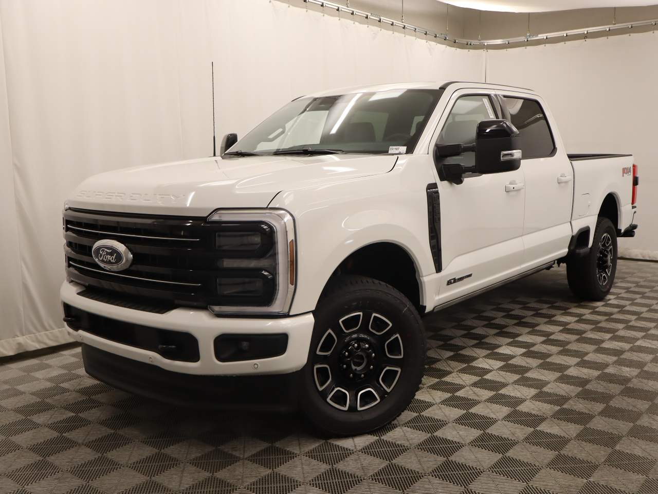 2025 Ford F-250 Super Duty Crew Cab Platinum
