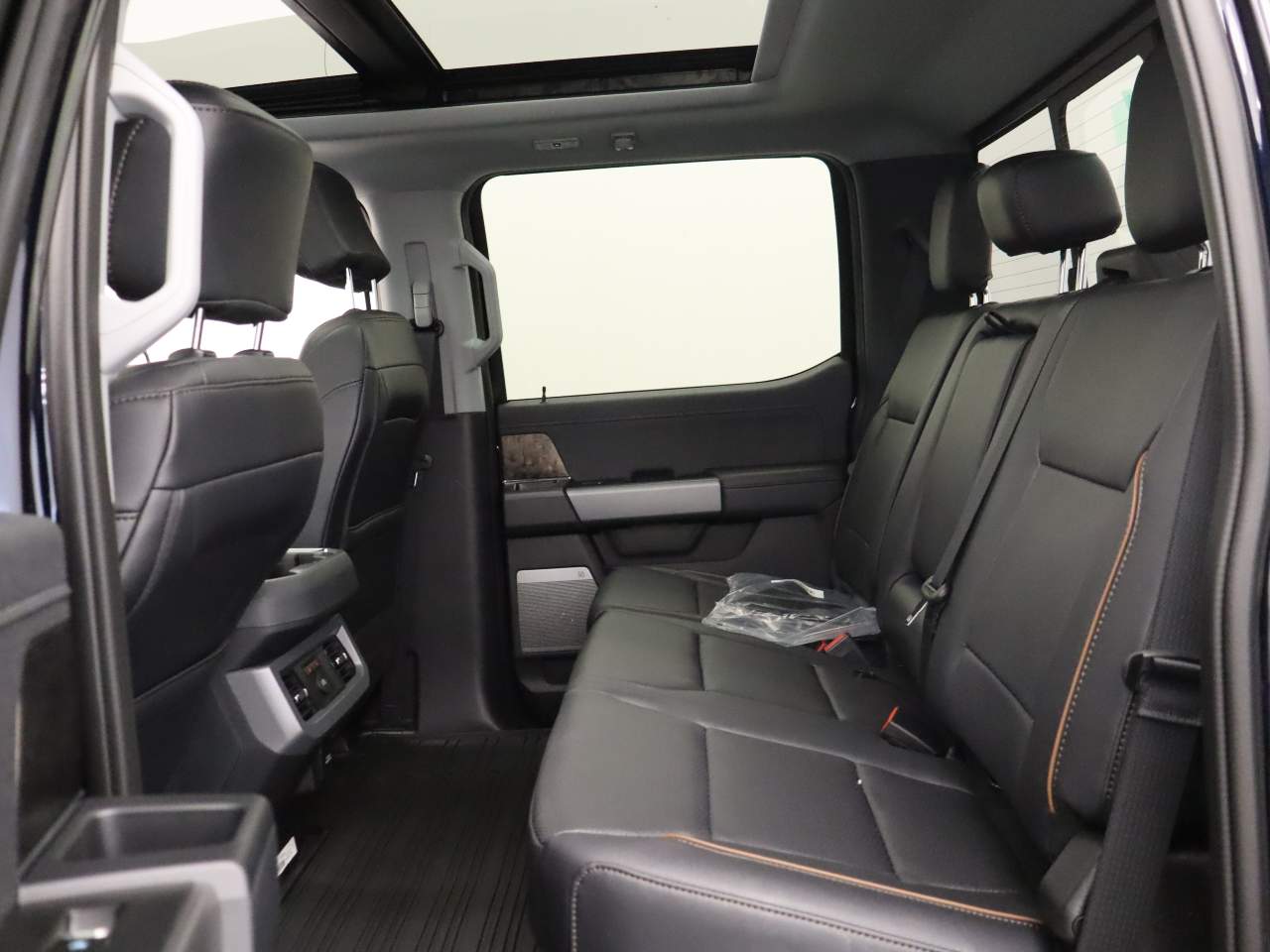 2025 Ford F-250 Super Duty Lariat - Photo 17