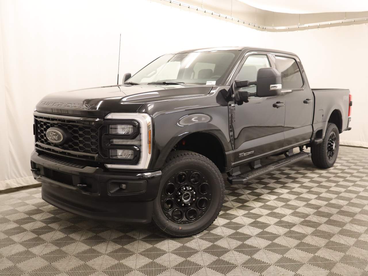 2025 Ford F-250 Super Duty Crew Cab XLT