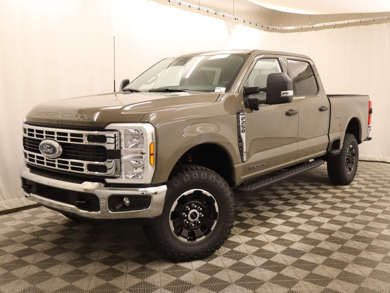 2026 Ford F-250 Super Duty Crew Cab XLT
