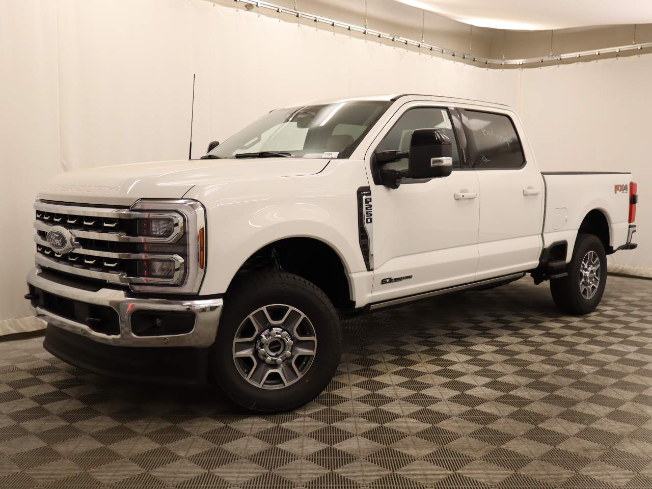 2024 Ford F-250 Super Duty Crew Cab Lariat