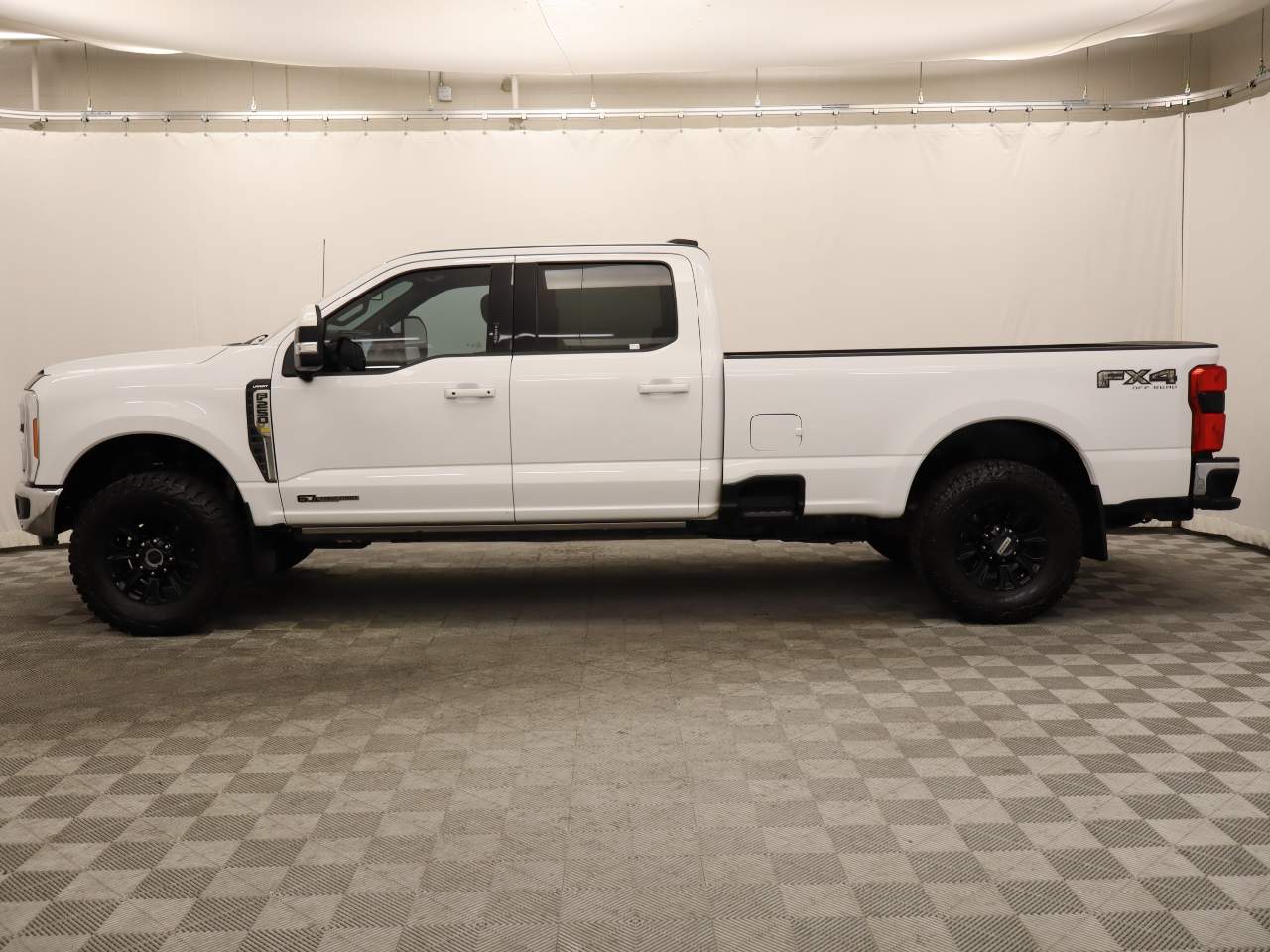 2023 Ford F-250 Super Duty Lariat Crew Cab