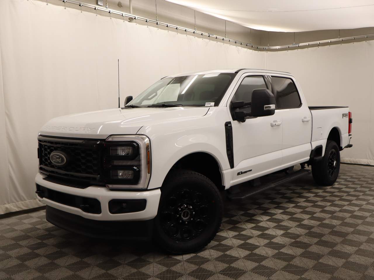 2025 Ford F-250 Super Duty Crew Cab XLT