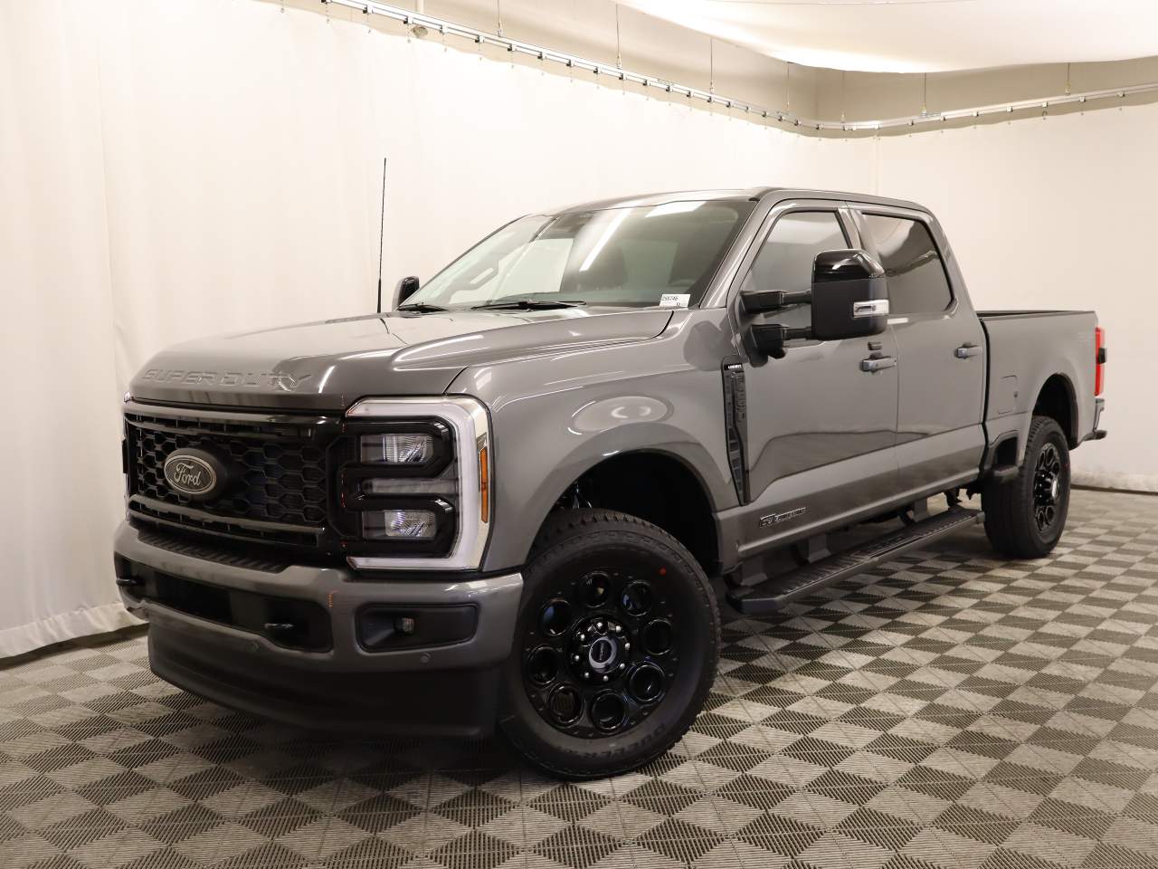 2025 Ford F-250 Super Duty Crew Cab Lariat