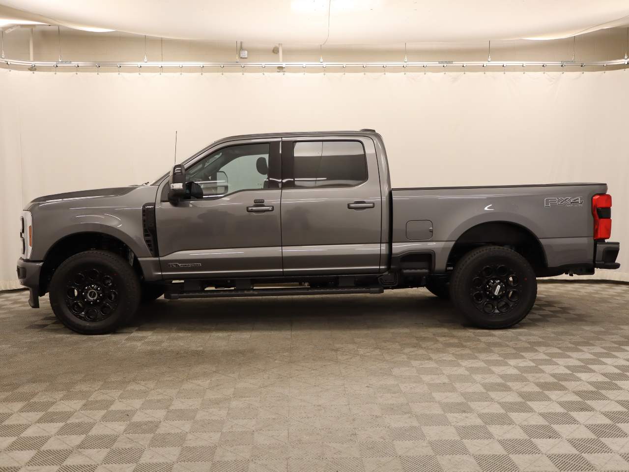 2025 Ford F-250 Super Duty Crew Cab Lariat