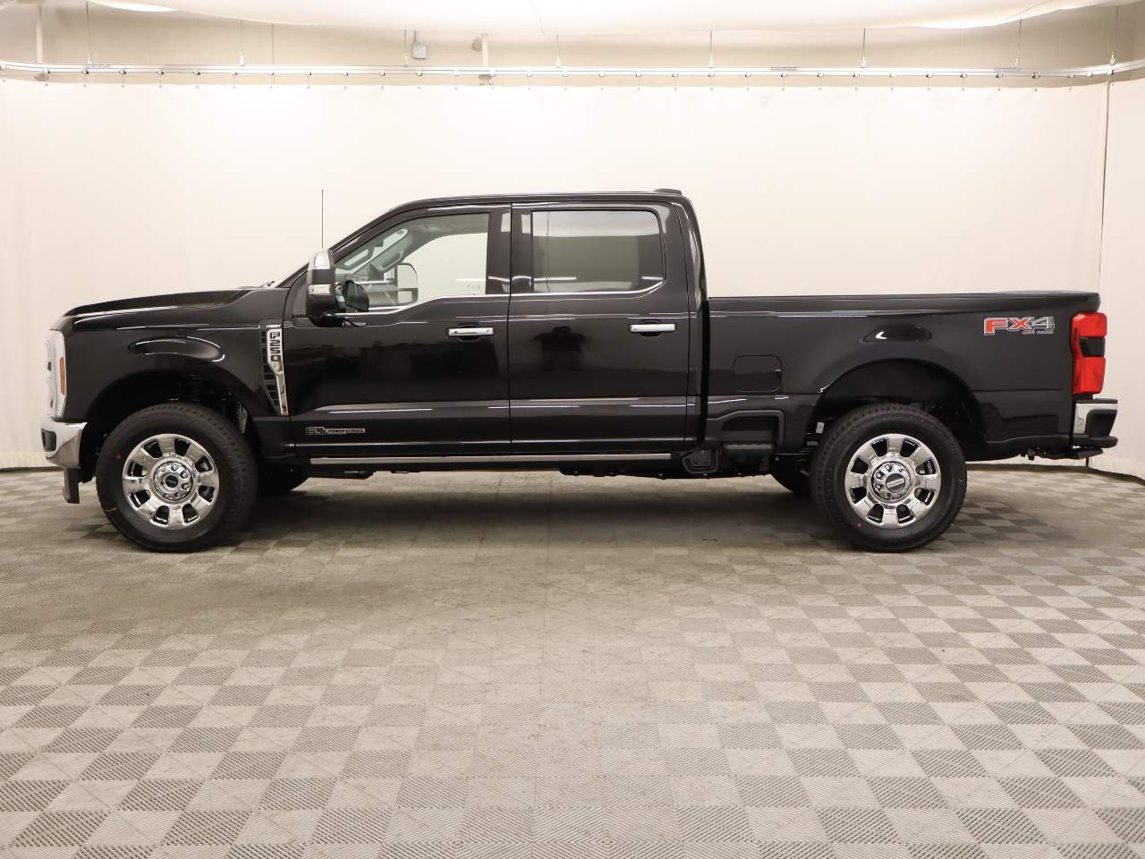 2025 Ford F-250 Super Duty Crew Cab Lariat