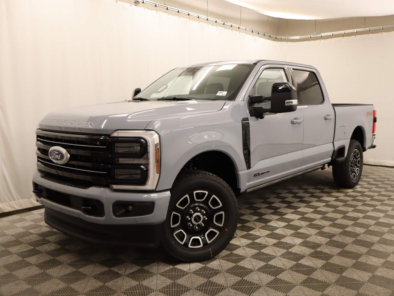 2025 Ford F-250 Super Duty Crew Cab Platinum