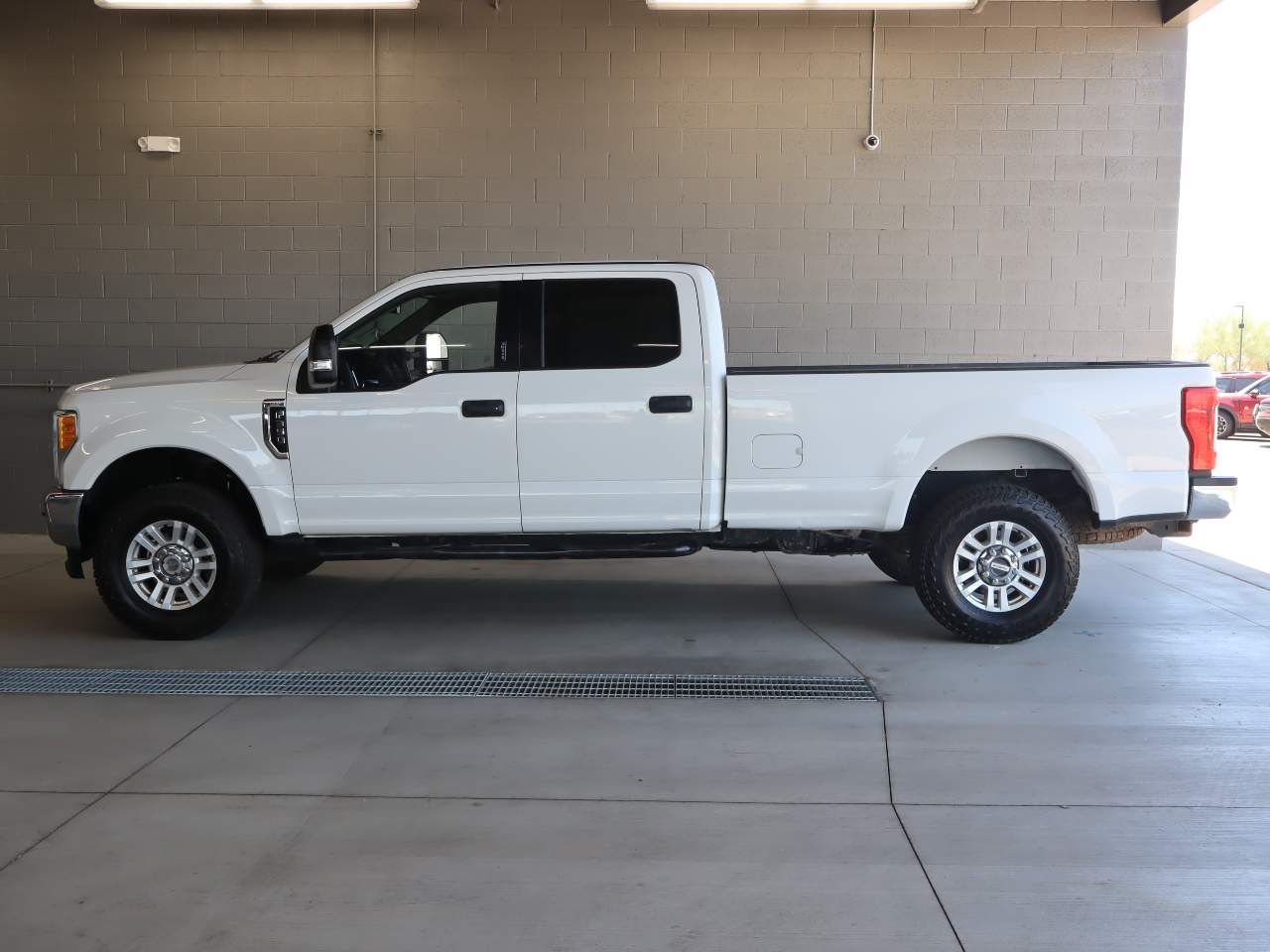 2017 Ford F-350 Super Duty XLT Crew Cab