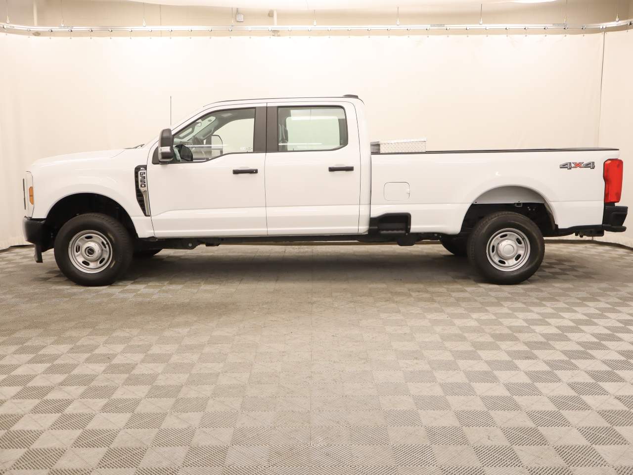 2024 Ford F-350 Super Duty XL Crew Cab