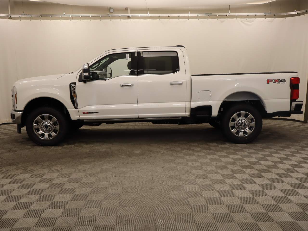 2026 Ford F-350 Super Duty SRW Crew Cab Lariat