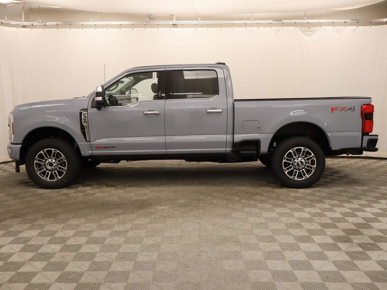 2027 Ford F-350 Super Duty SRW Crew Cab XL