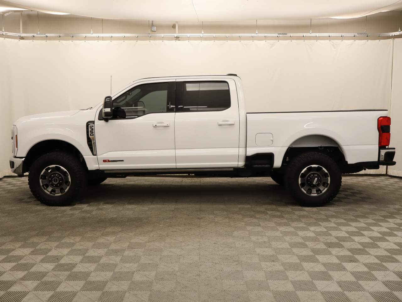 2024 Ford F-350 Super Duty Lariat Crew Cab