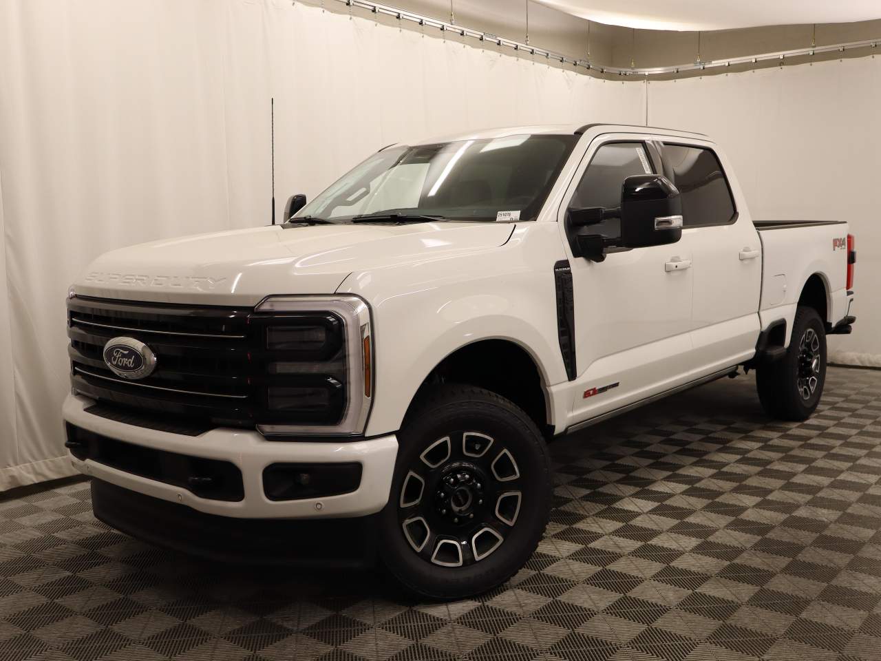 2025 Ford F-350 Super Duty SRW Crew Cab Platinum