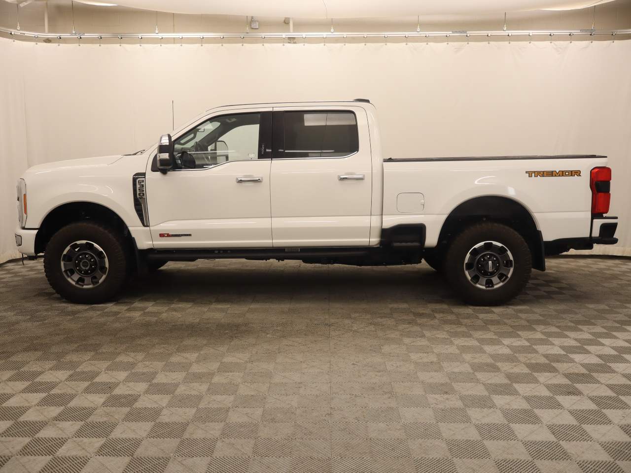 2023 Ford F-350 Super Duty Platinum Crew Cab