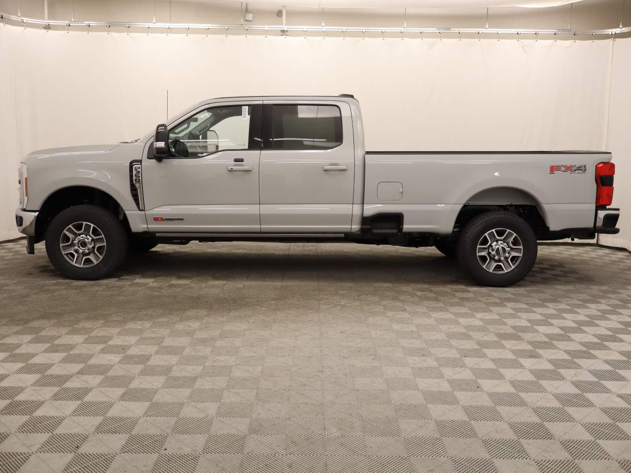 2025 Ford F-350 Super Duty SRW Crew Cab Lariat