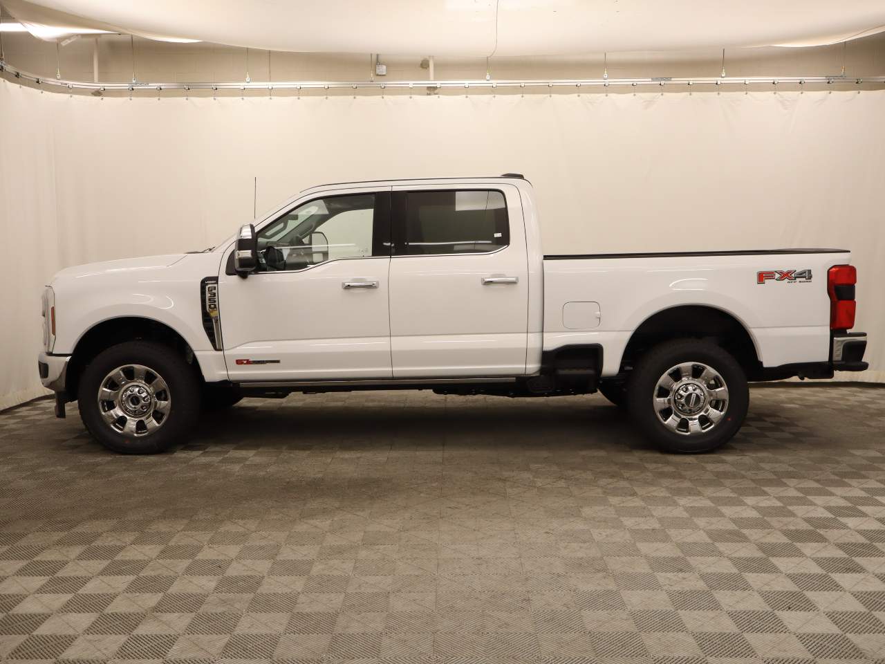 2025 Ford F-350 Super Duty SRW Crew Cab XL
