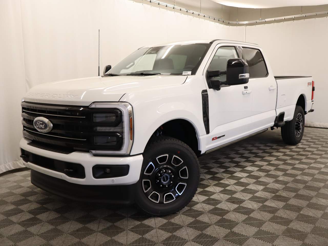 2025 Ford F-350 Super Duty SRW Crew Cab Platinum