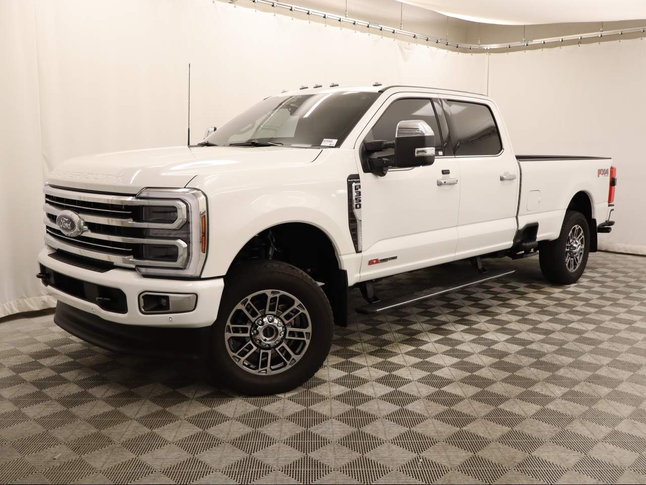 2025 Ford F-350 Super Duty Platinum Crew Cab