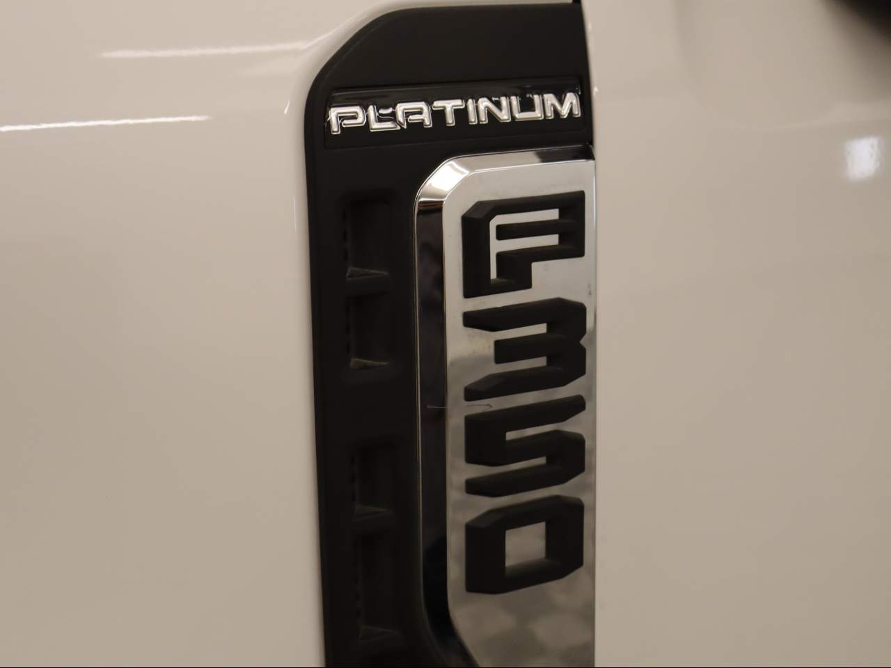 2025 Ford F-350 Super Duty Platinum Crew Cab