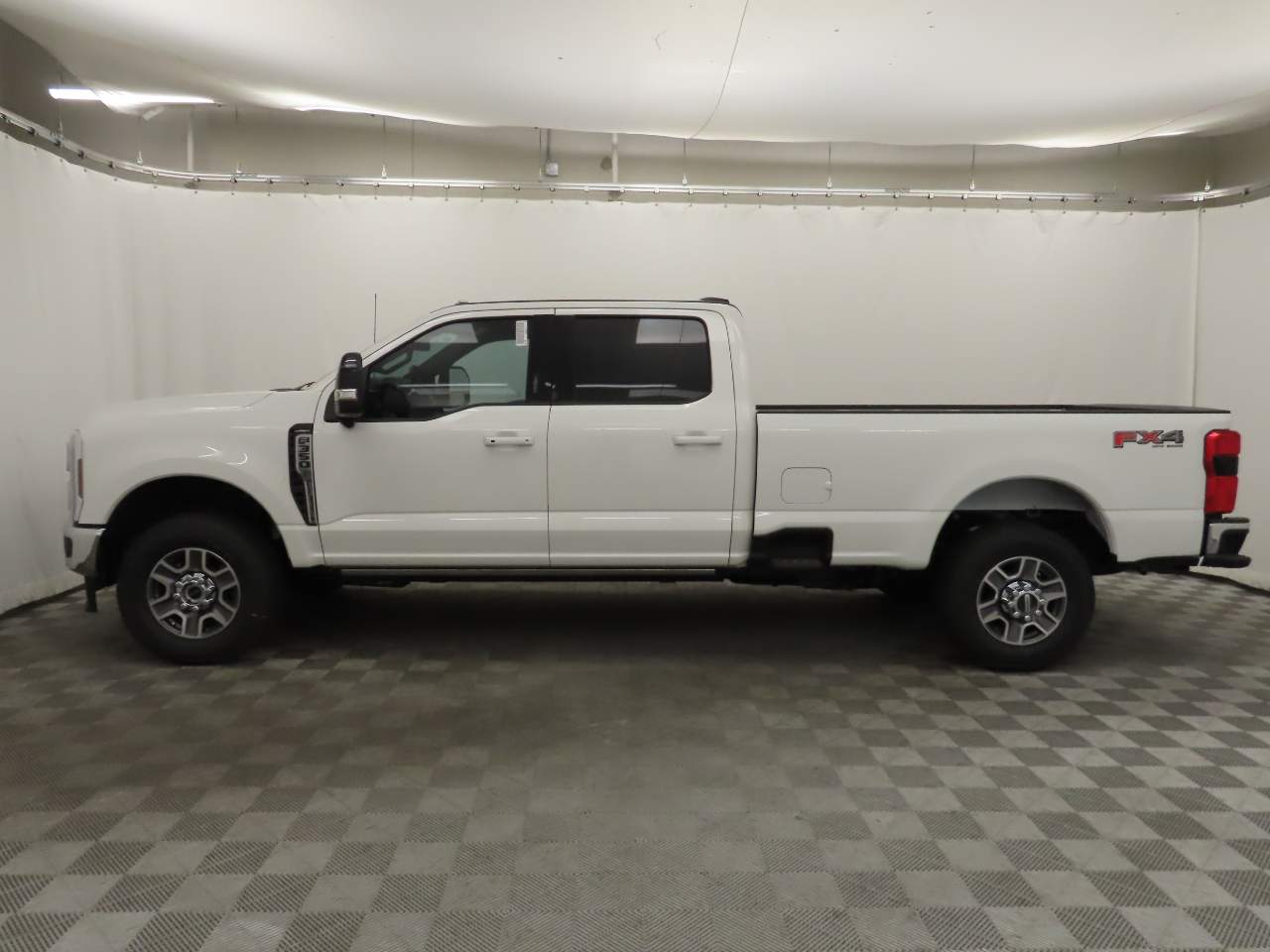 2024 Ford F-350 Super Duty SRW Crew Cab Lariat