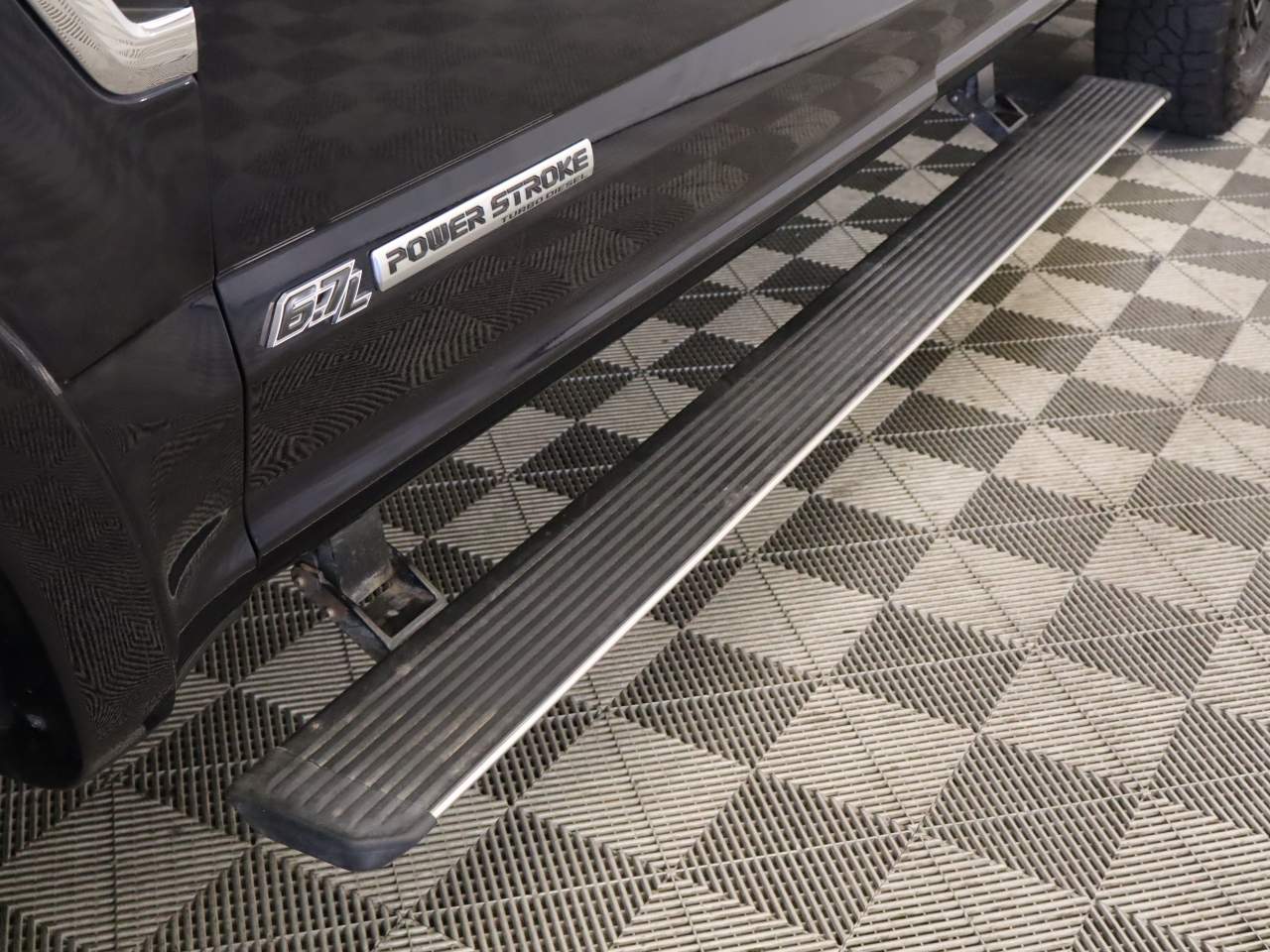 2022 Ford F-350 Super Duty Lariat Crew Cab