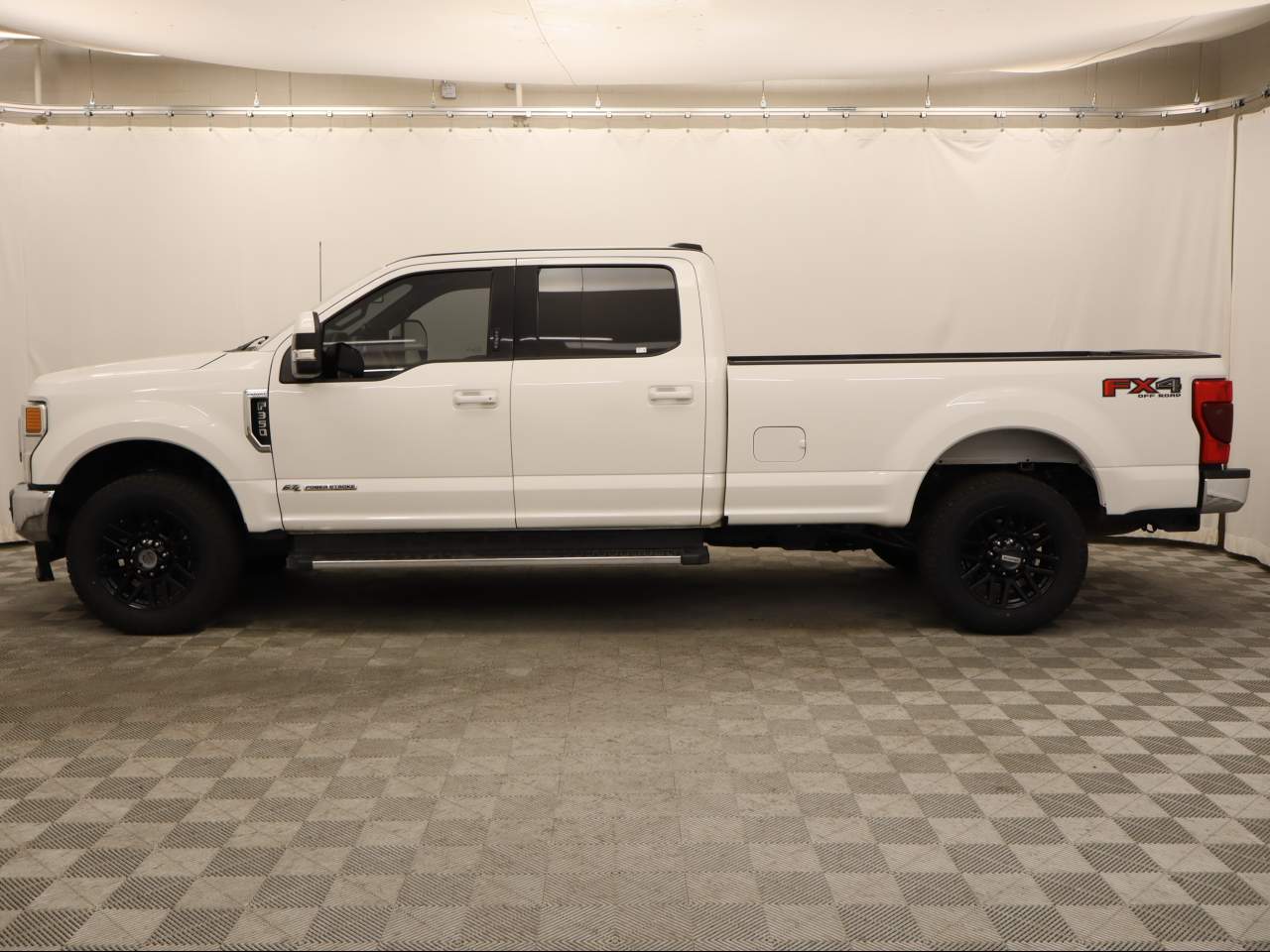 2022 Ford F-350 Super Duty Lariat Crew Cab