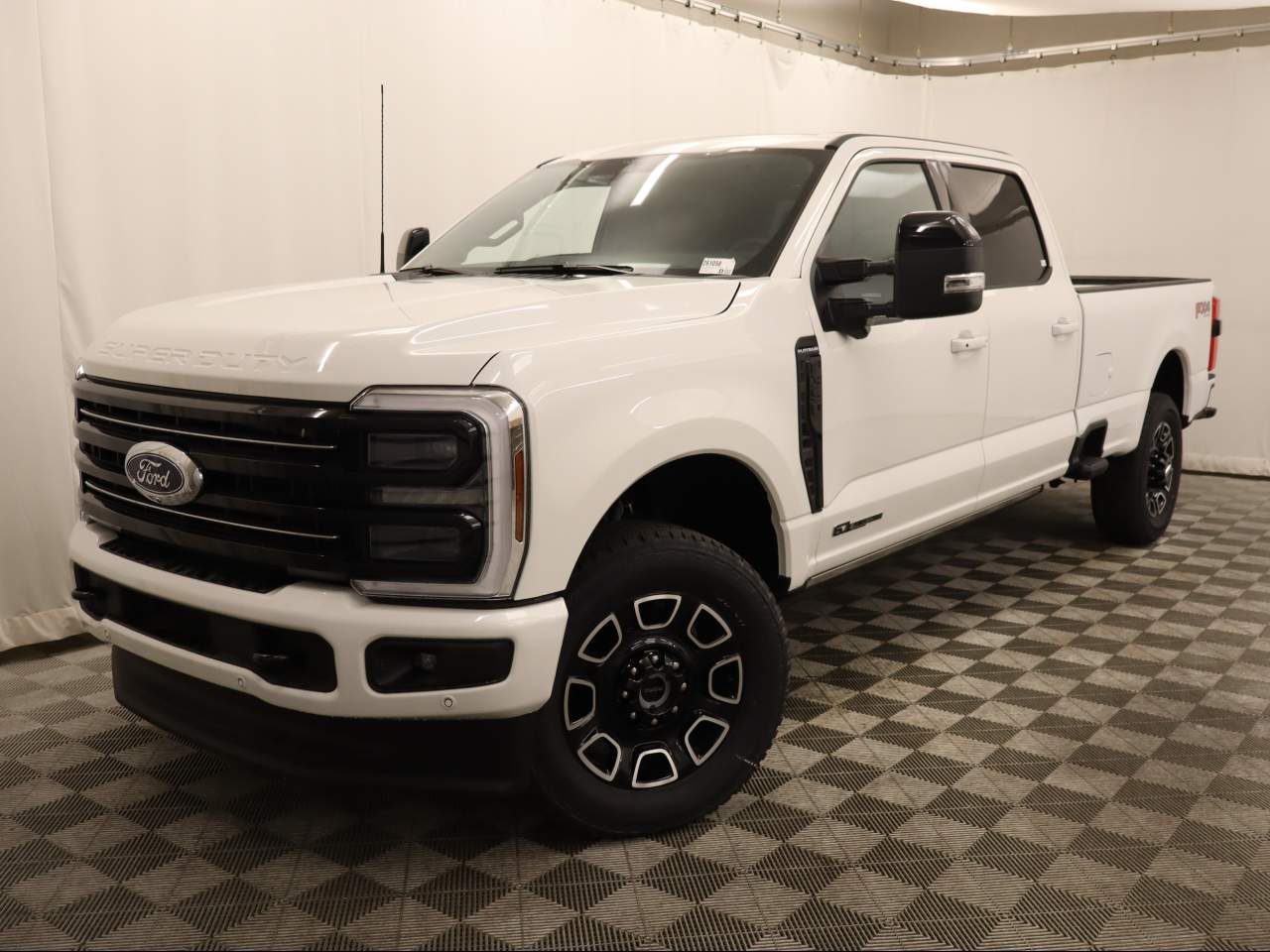 2026 Ford F-350 Super Duty SRW Crew Cab Platinum