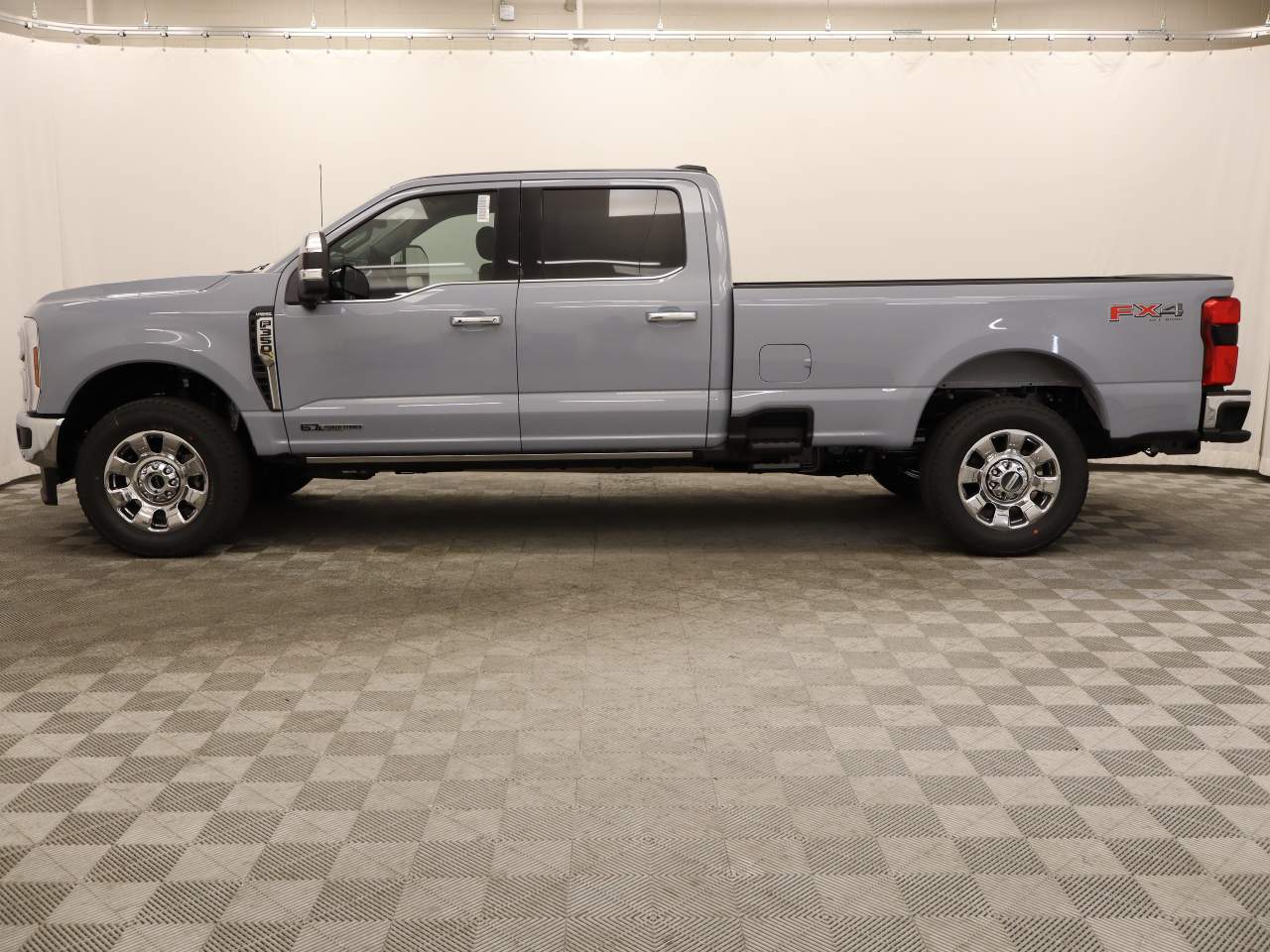 2025 Ford F-350 Super Duty SRW Crew Cab Lariat