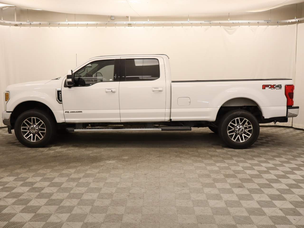 2019 Ford F-350 Super Duty Lariat Crew Cab